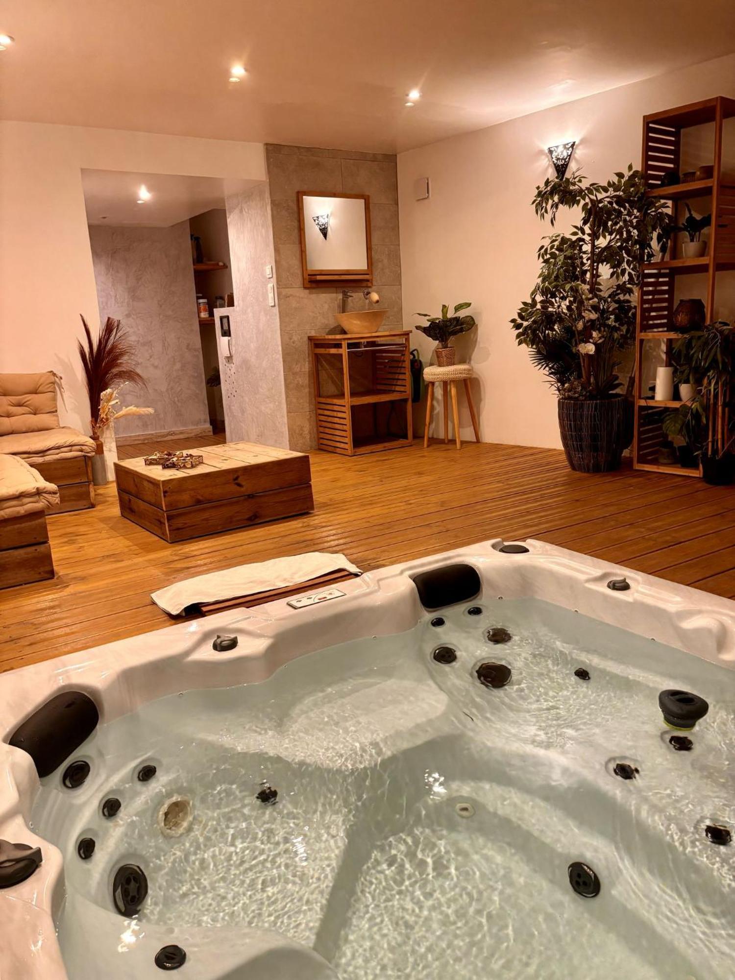 Des Mirabelles Country house Cabannes
